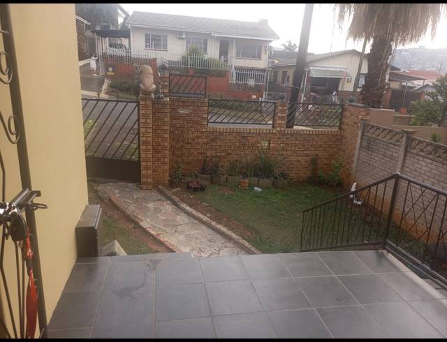 5 BEDROOM FREEHOLD FOR SALE IN NEWHOLME